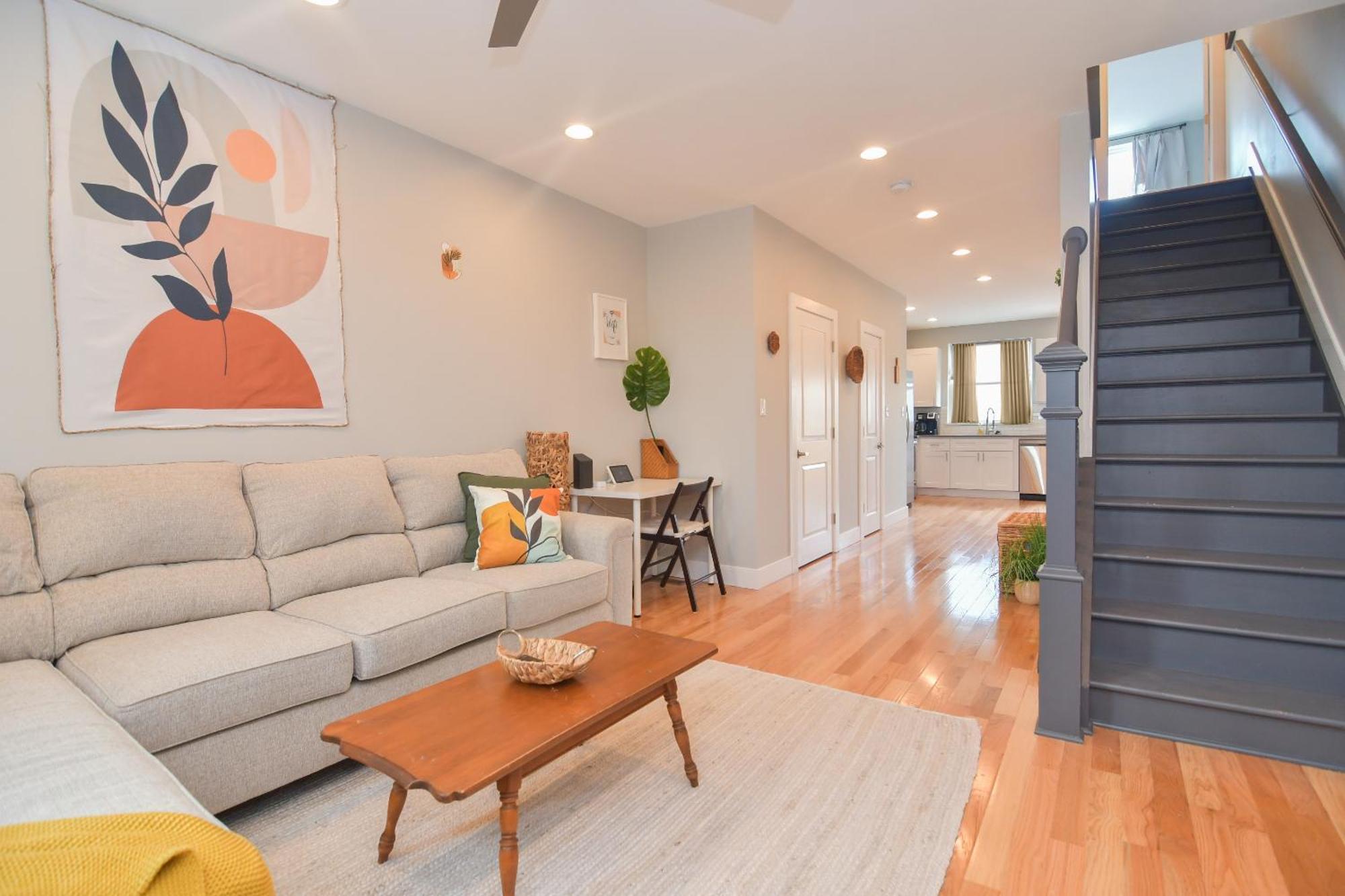 Beautiful W/ Rooftop Deck Within A 5 Mintue Walk To Johns Hopkins Hospital