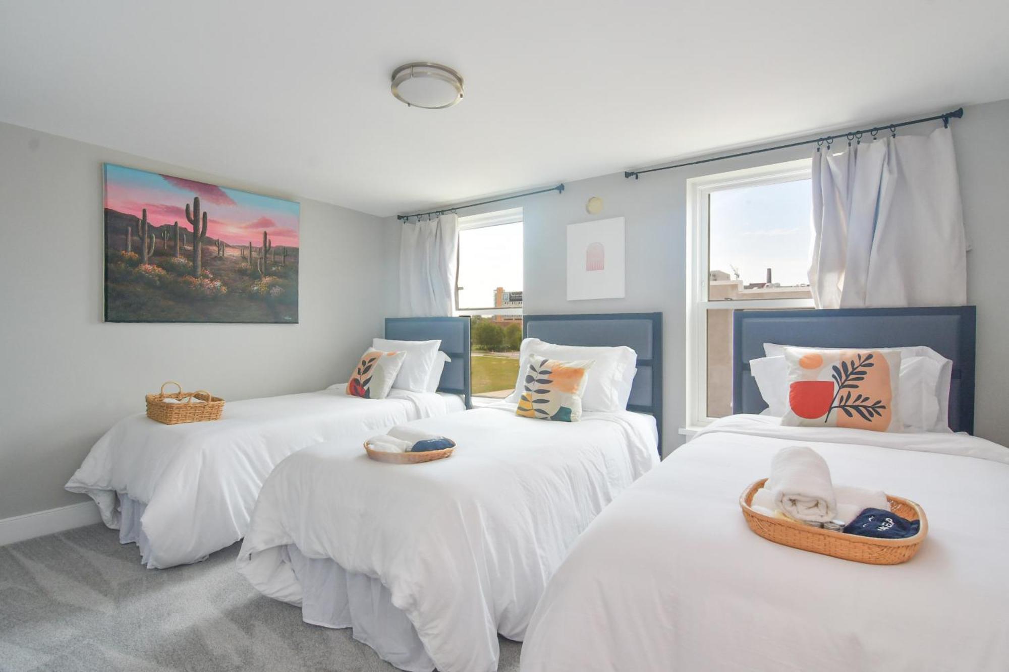 Beautiful W/ Rooftop Deck Within A 5 Mintue Walk To Johns Hopkins Hospital * Baltimore
