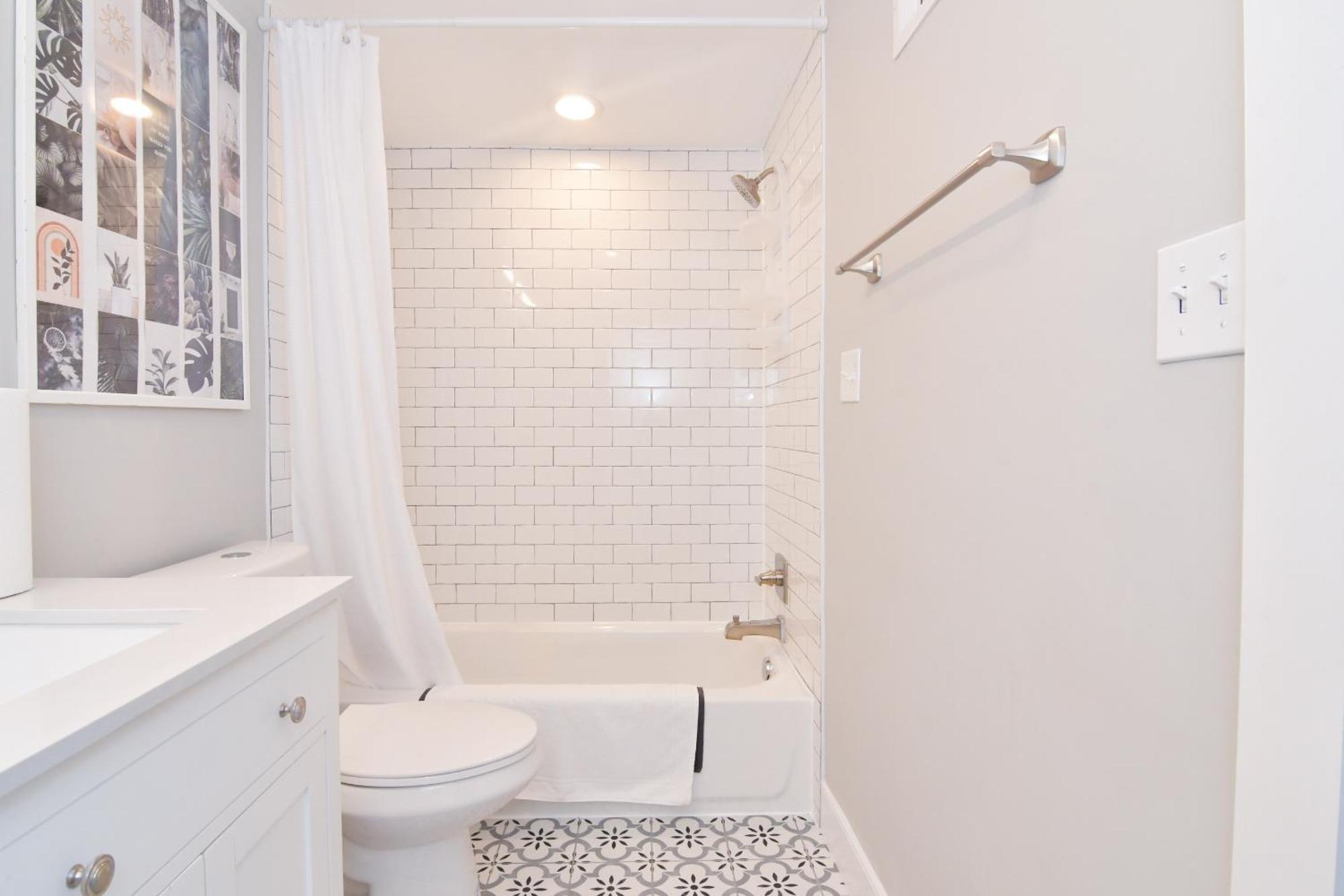 Beautiful W/ Rooftop Deck Within A 5 Mintue Walk To Johns Hopkins Hospital Baltimore